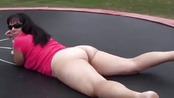 HJ نائب سكس مساج عالمي الرئيس على الوجه