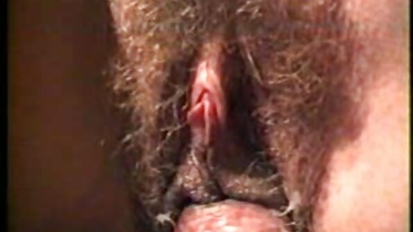 Nyenyet سكس مساج مترجم عربي وقحة الحصول على كبير Ireng kontol في مهبلها