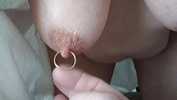 لطيف بوجو يحصل على الحلق سكس مساج مترجم العميق ديك كبيرة